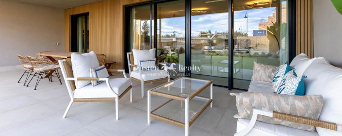 Image No.8-4 Bed House for sale