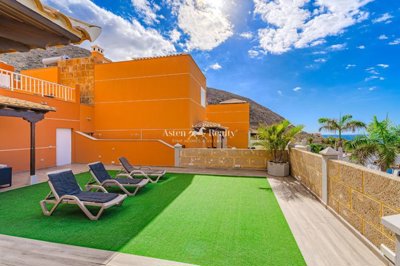 4 Bed Villa for sale