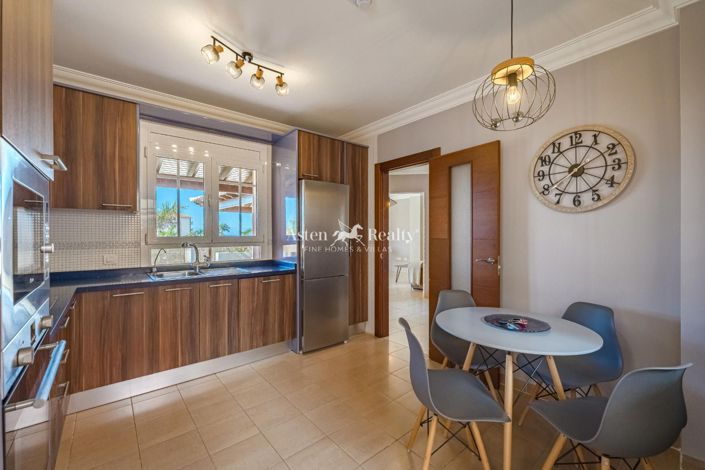 Image No.11-4 Bed Villa for sale