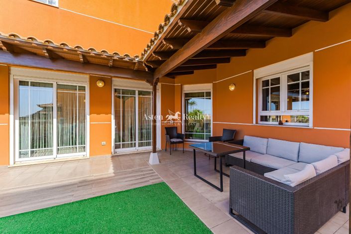 Image No.4-4 Bed Villa for sale