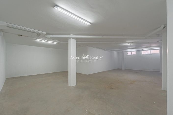 Image No.40-4 Bed Villa for sale