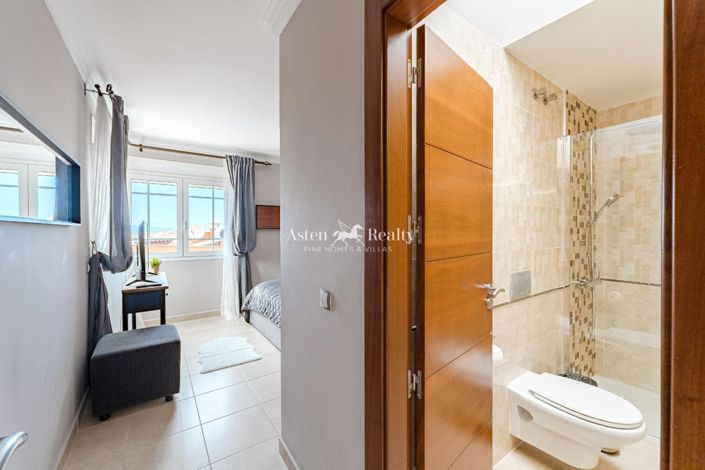 Image No.18-4 Bed Villa for sale