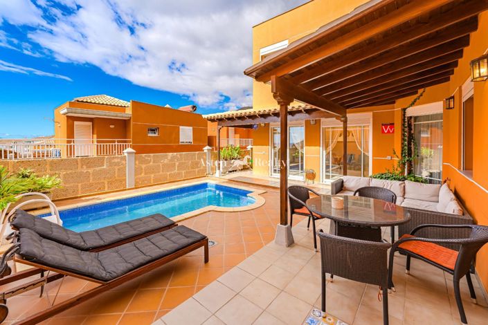 Image No.4-4 Bed Villa for sale