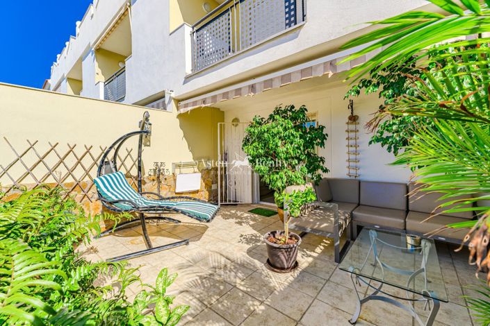 Image No.4-4 Bed House for sale