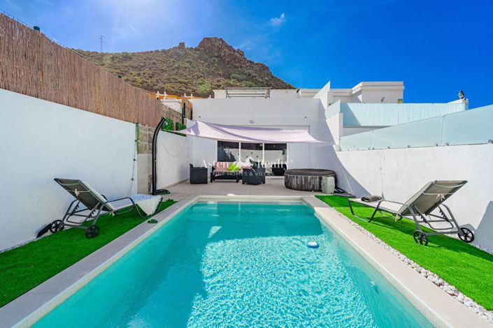 Image No.1-3 Bed Villa for sale
