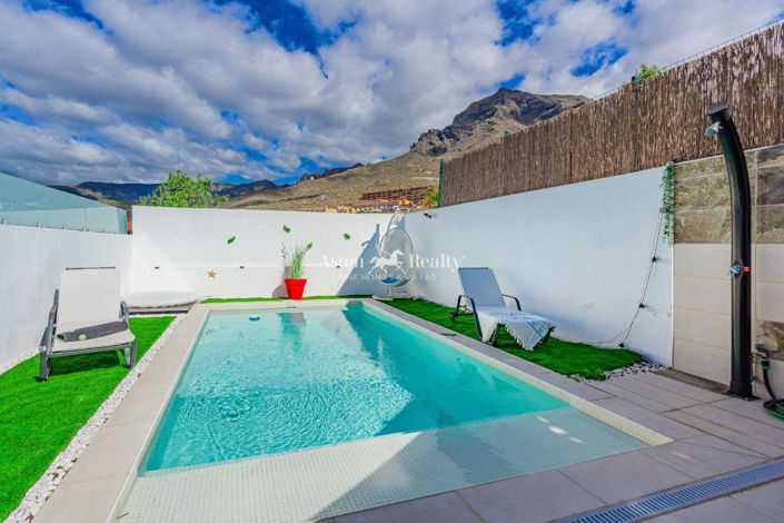 Image No.12-3 Bed Villa for sale