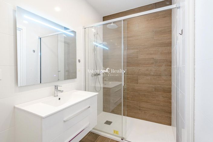 Image No.14-3 Bed Villa for sale