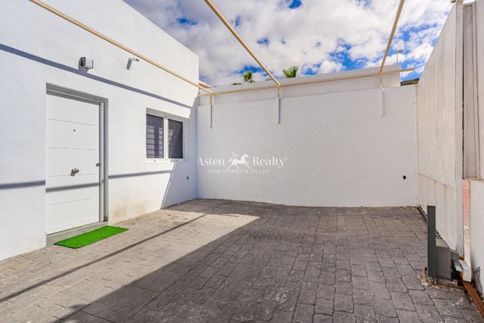 Image No.2-3 Bed Villa for sale