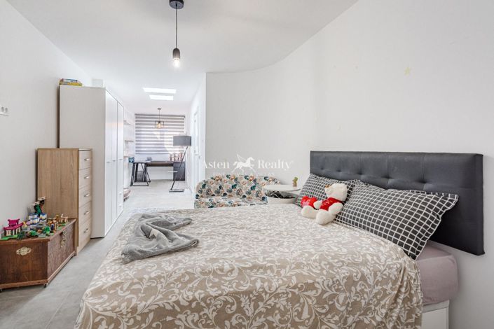 Image No.20-3 Bed Villa for sale