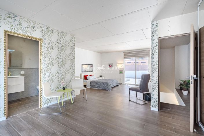 Image No.24-3 Bed Villa for sale