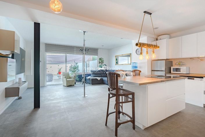 Image No.4-3 Bed Villa for sale