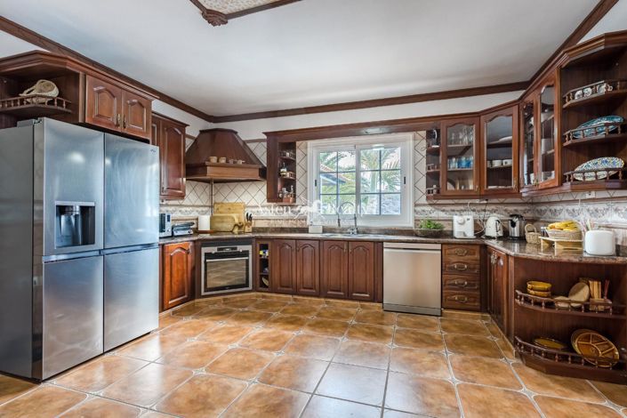 Image No.18-6 Bed Villa for sale