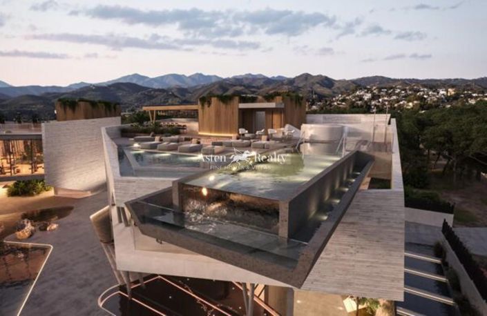 Image No.20-4 Bed House for sale