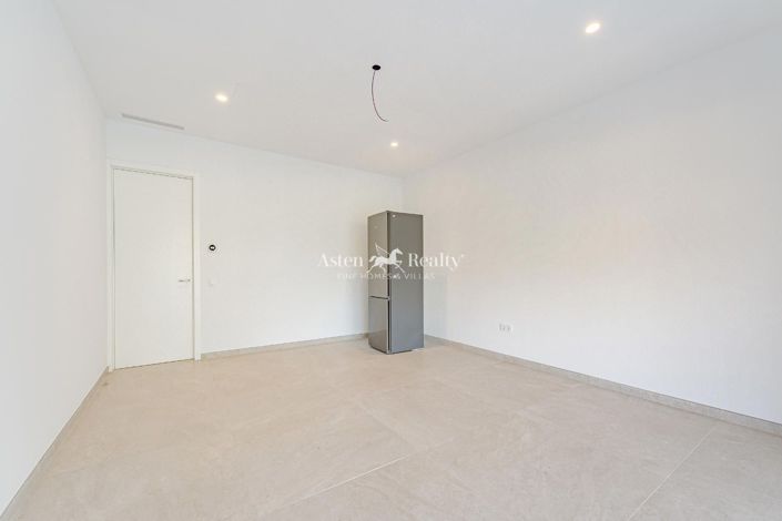 Image No.33-6 Bed Villa for sale