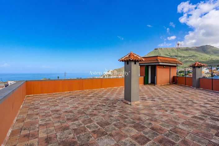 Image No.1-4 Bed Villa for sale