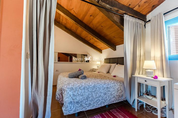 Image No.124-13 Bed Property for sale