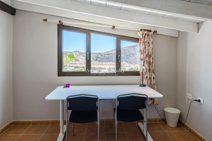 Image No.142-13 Bed Property for sale