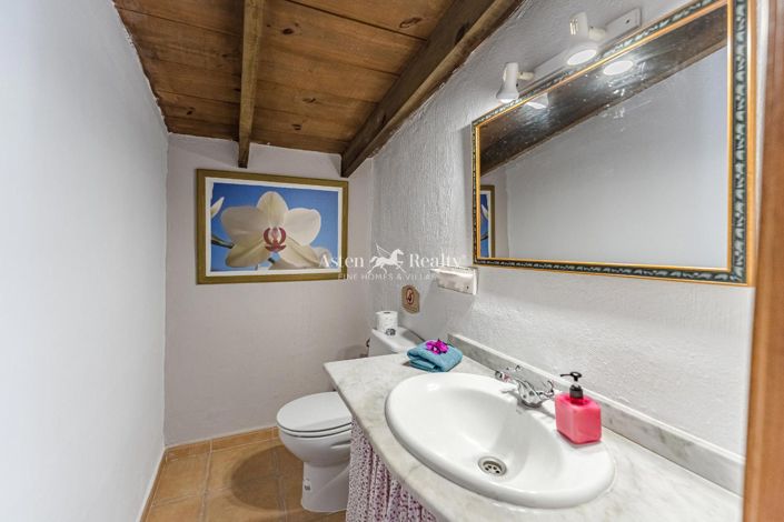 Image No.145-13 Bed Property for sale