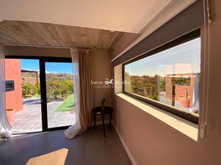 Image No.163-13 Bed Property for sale