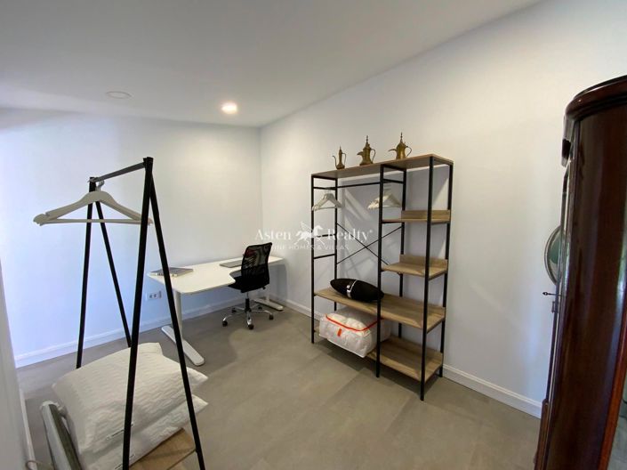 Image No.169-13 Bed Property for sale