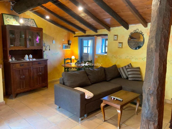 Image No.37-13 Bed Property for sale