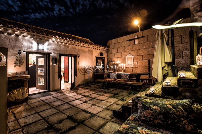 Image No.60-13 Bed Property for sale