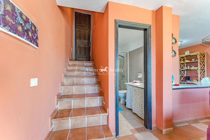 Image No.88-13 Bed Property for sale