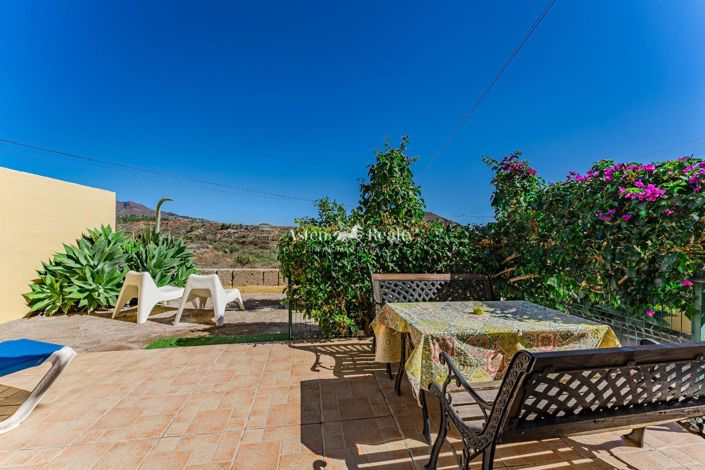 Image No.90-13 Bed Property for sale