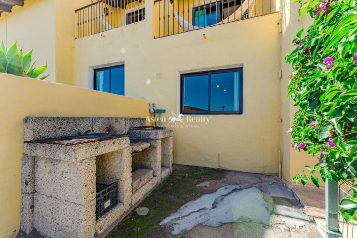 Image No.94-13 Bed Property for sale