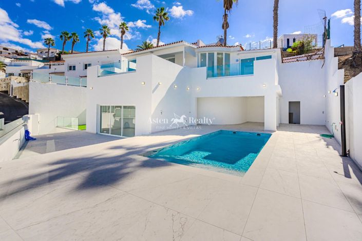 Image No.1-3 Bed Villa for sale