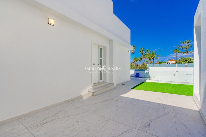 Image No.6-3 Bed Villa for sale