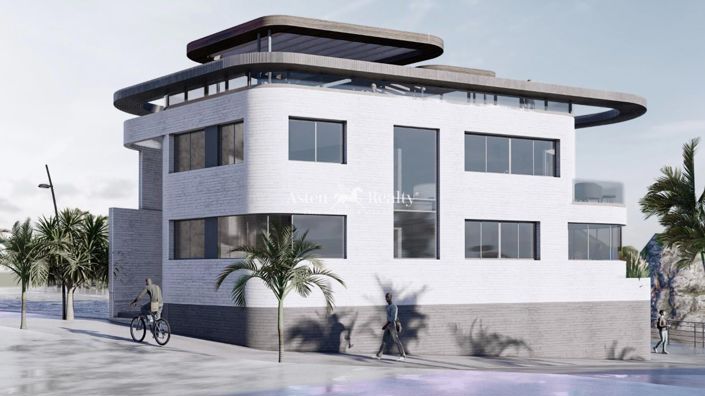 Image No.1-6 Bed Property for sale