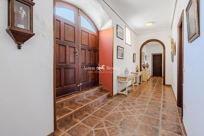 Image No.11-4 Bed House for sale