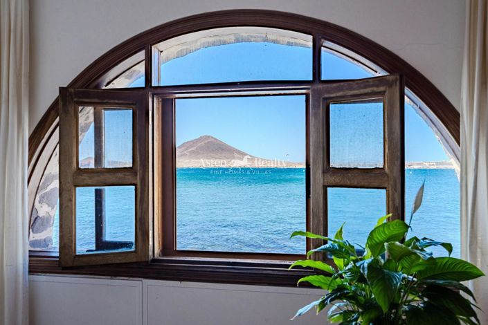 Image No.4-4 Bed House for sale