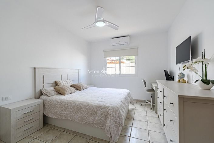 Image No.19-4 Bed Villa for sale