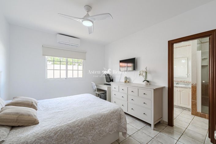 Image No.20-4 Bed Villa for sale