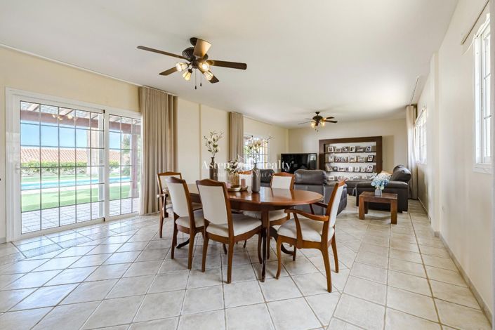 Image No.23-4 Bed Villa for sale