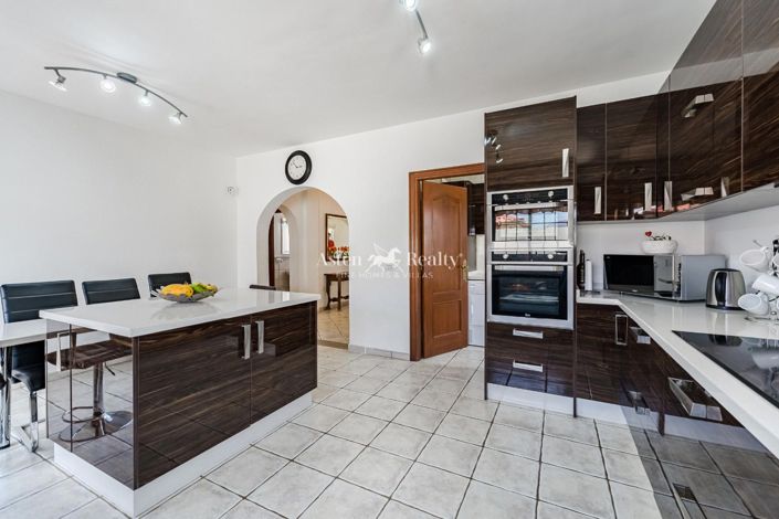 Image No.32-4 Bed Villa for sale