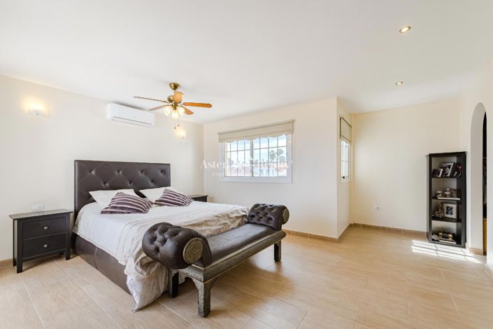 Image No.5-4 Bed Villa for sale