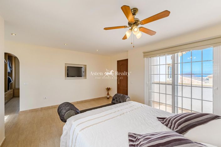 Image No.6-4 Bed Villa for sale