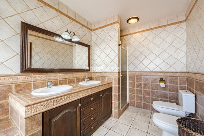 Image No.9-4 Bed Villa for sale