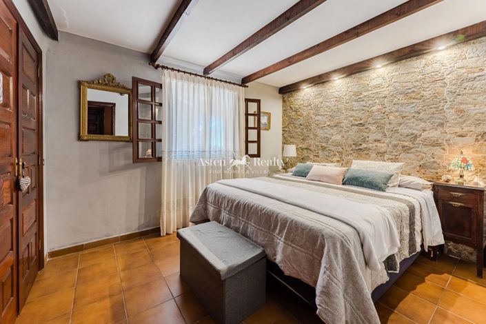 Image No.8-4 Bed Bungalow for sale