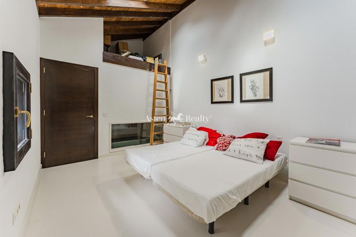 Image No.11-4 Bed House for sale