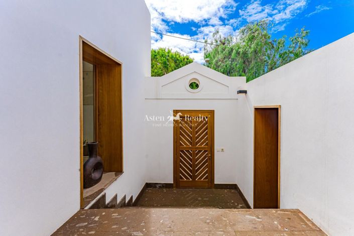 Image No.14-4 Bed House for sale