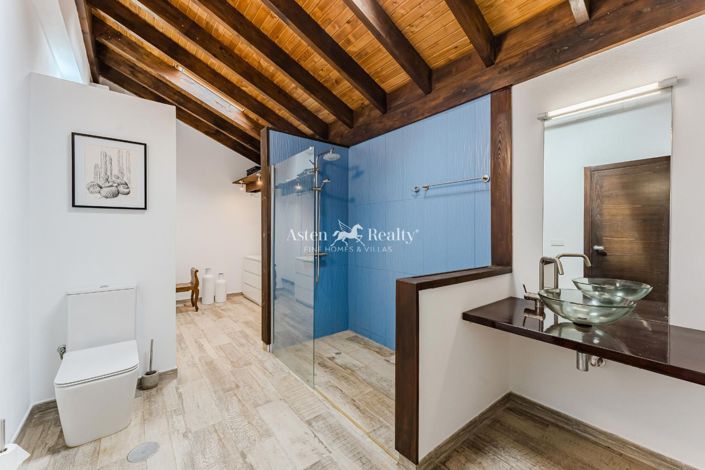 Image No.6-4 Bed House for sale
