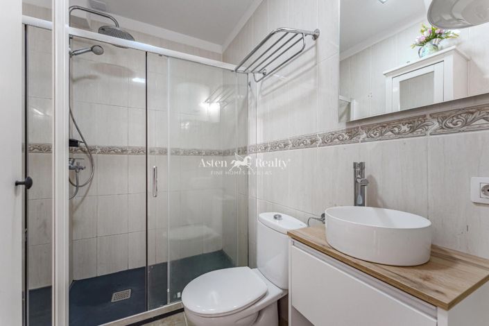Image No.10-3 Bed Apartment for sale