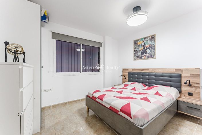 Image No.12-3 Bed Apartment for sale