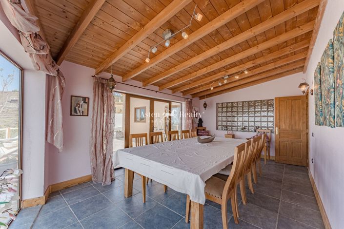 Image No.12-6 Bed Villa for sale