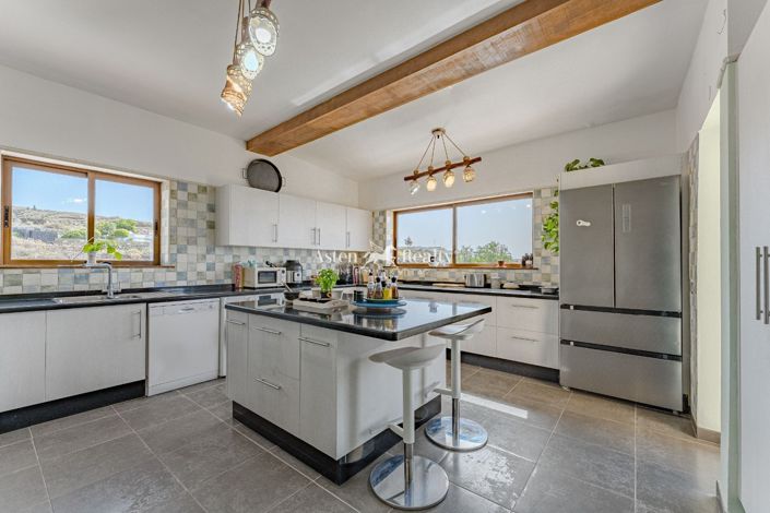 Image No.13-6 Bed Villa for sale