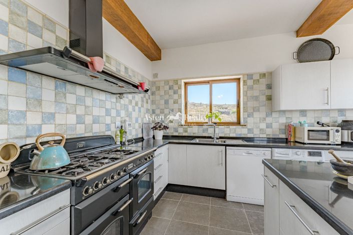 Image No.16-6 Bed Villa for sale